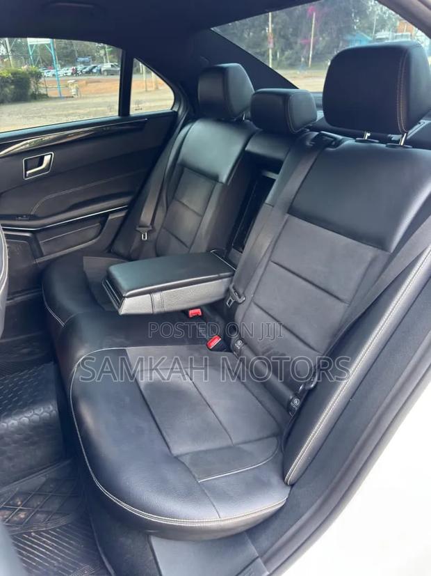 Toyota Vanguard 2013 White