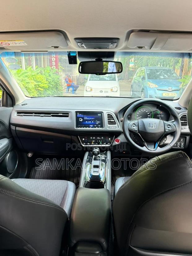 Honda Vezel 2020 Black