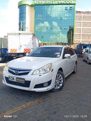 Subaru Legacy 2.5i Premium 2010 White for sale