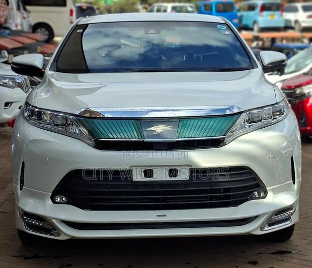 Toyota Harrier 2019 White