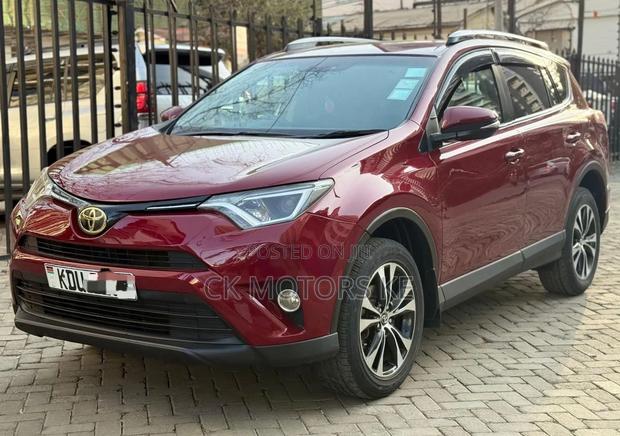 Toyota RAV4 2018 Red