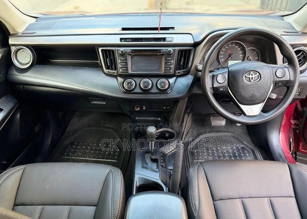 Toyota RAV4 2018 Red