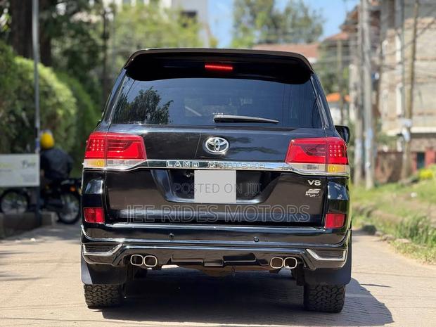 Toyota Land Cruiser 2011 Burgundy