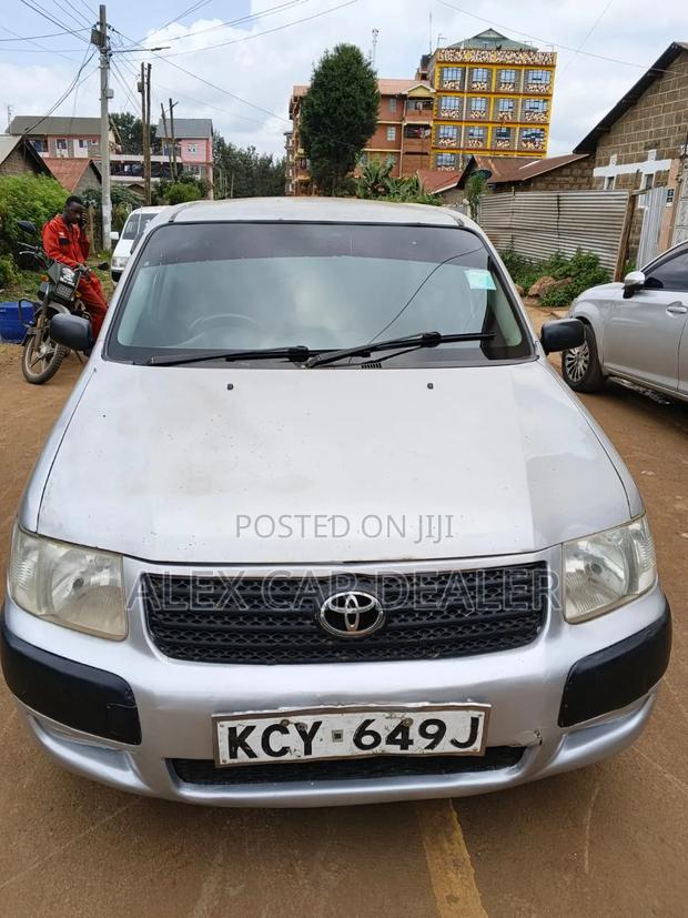 Toyota Succeed SV Premium 2014 Silver