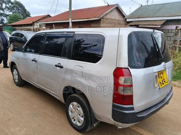 Toyota Succeed SV Premium 2014 Silver