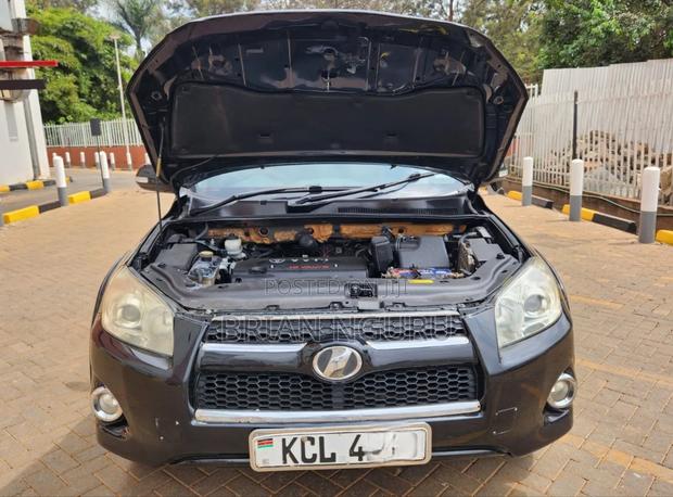 Toyota RAV4 2.5 2010 Black