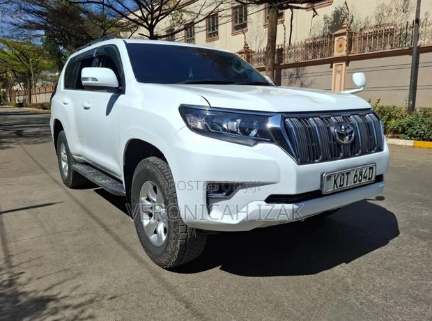 Toyota Land Cruiser Prado 2011 White