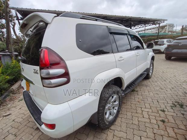 Toyota Land Cruiser Prado 2006 White