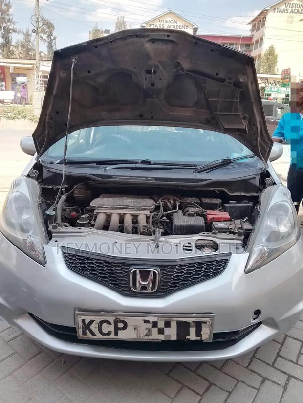 Honda Fit Automatic 2011 Silver