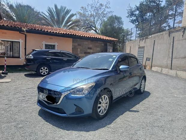 Mazda Demio 2017 Blue