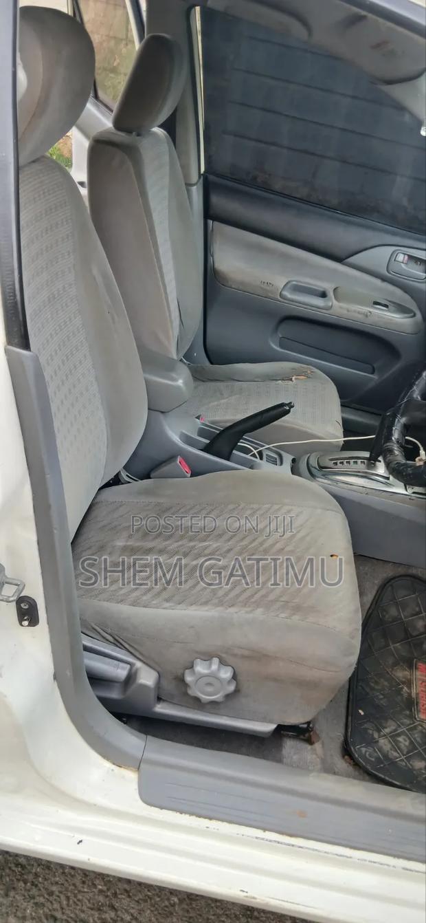Mitsubishi Lancer 2004 White
