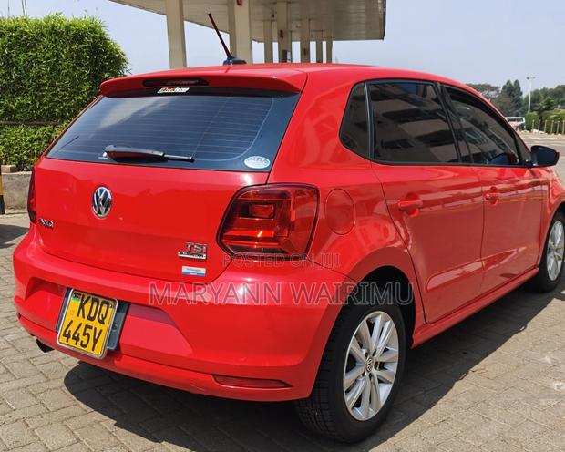 Volkswagen Polo 2017 Red