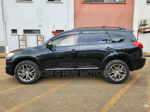 Toyota Vanguard 2013 Black