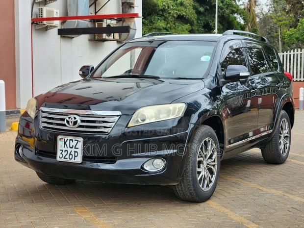 Toyota Vanguard 2013 Black