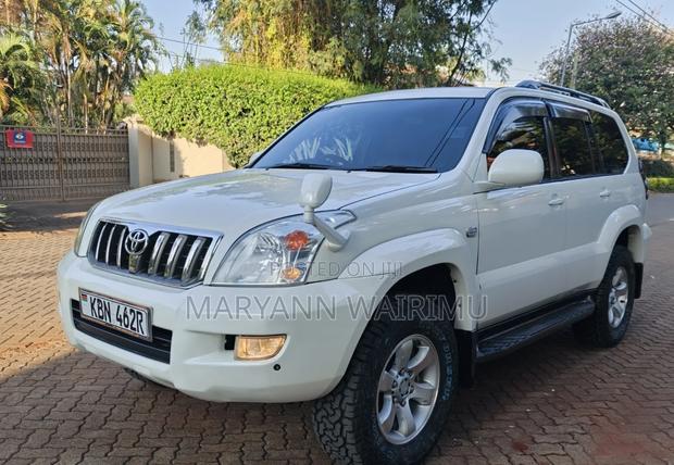 Toyota Land Cruiser Prado 2005 White