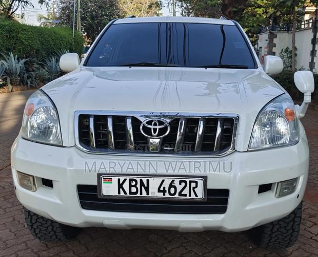 Toyota Land Cruiser Prado 2005 White