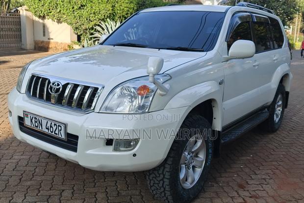 Toyota Land Cruiser Prado 2005 White