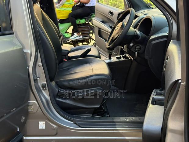 Nissan X-Trail 2012 Gray