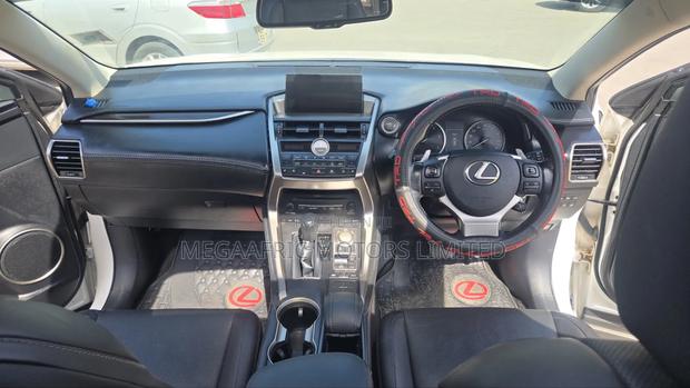 Lexus NX 200 FWD 2019 White