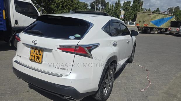 Lexus NX 200 FWD 2019 White