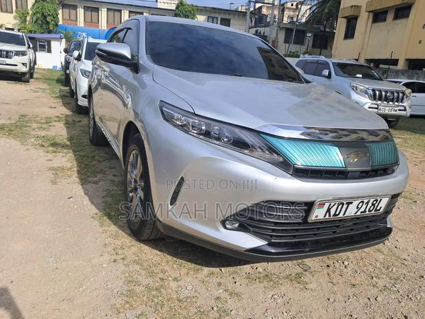 Toyota Harrier 2019 Silver