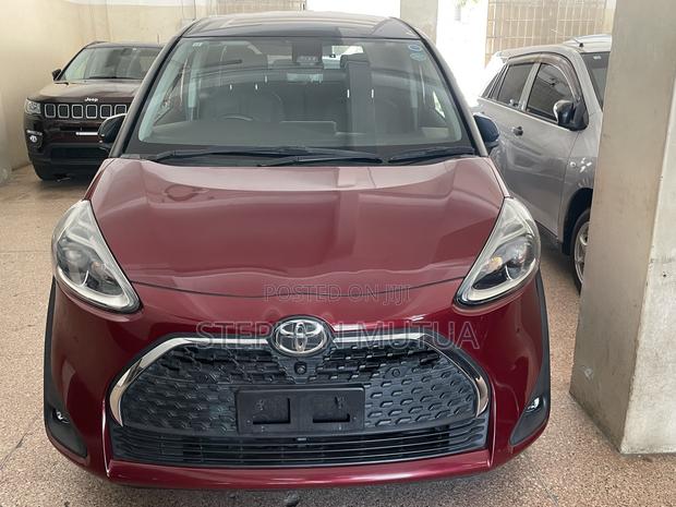 Toyota Sienta 1.5 FWD 2019 Maroon