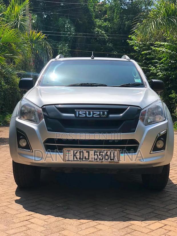 Isuzu D-MAX 2022 Gray
