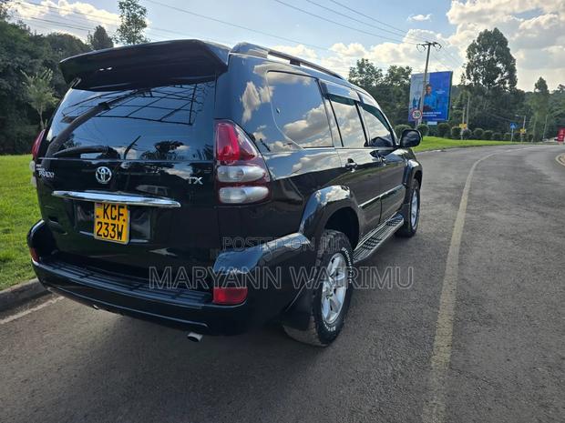 Toyota Land Cruiser Prado 2009 Black