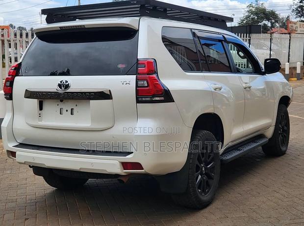 Toyota Land Cruiser Prado 2021 White