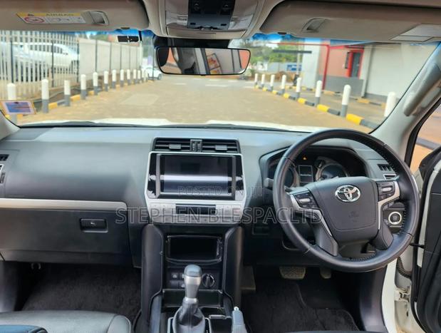 Toyota Land Cruiser Prado 2021 White