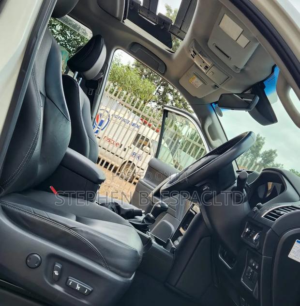 Toyota Land Cruiser Prado 2021 White