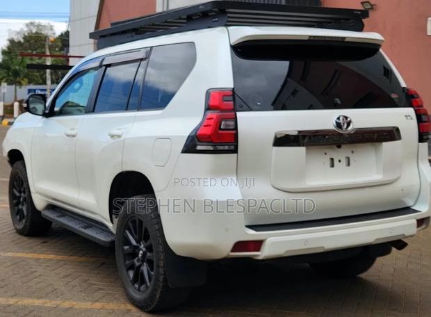 Toyota Land Cruiser Prado 2021 White