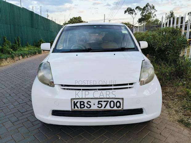 Toyota Passo 2006 White