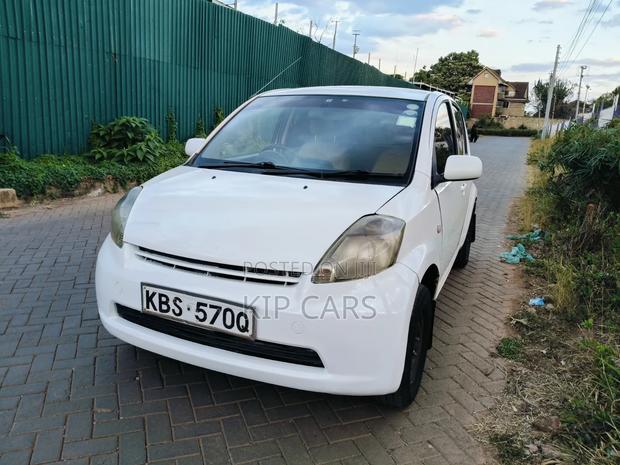Toyota Passo 2006 White