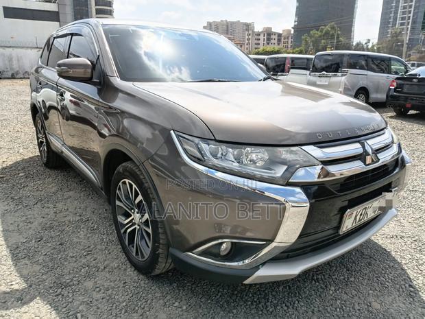 Mitsubishi Outlander 2015 Gray