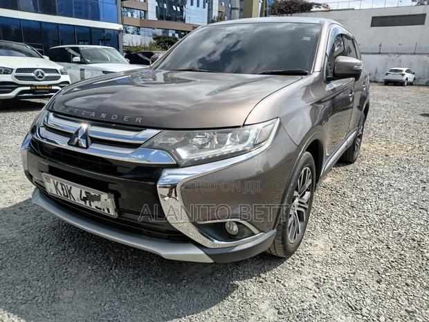 Mitsubishi Outlander 2015 Gray
