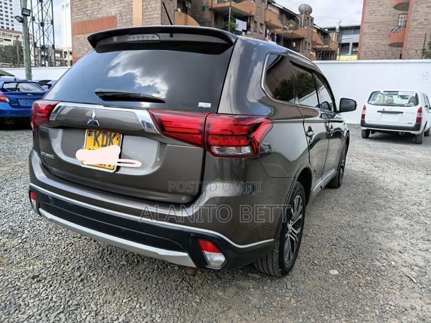 Mitsubishi Outlander 2015 Gray
