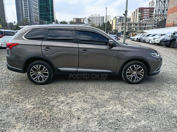 Mitsubishi Outlander 2015 Gray