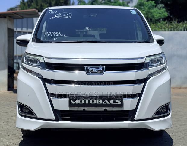 Toyota Noah 2.0 FWD (8 Seater) 2019 White