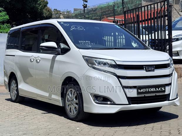 Toyota Noah 2.0 FWD (8 Seater) 2019 White