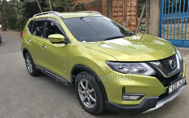 Nissan X-Trail 2017 Green