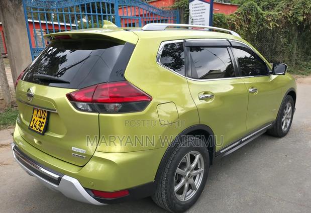 Nissan X-Trail 2017 Green