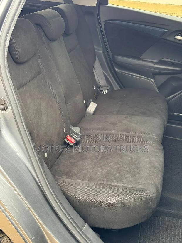 Honda Fit Shuttle 1.5 G 2WD 2019 Silver
