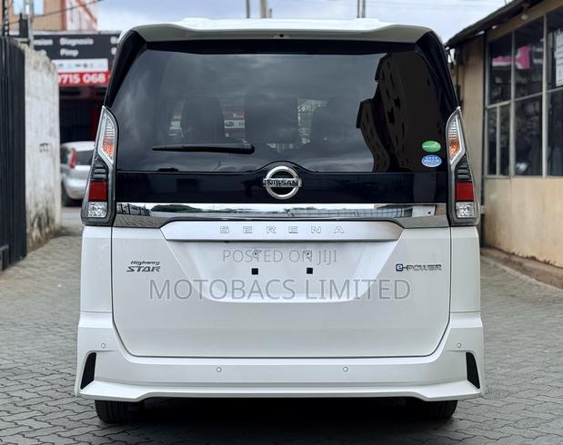 Nissan Serena 2019 White