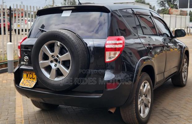 Toyota RAV4 2010 Matt Black
