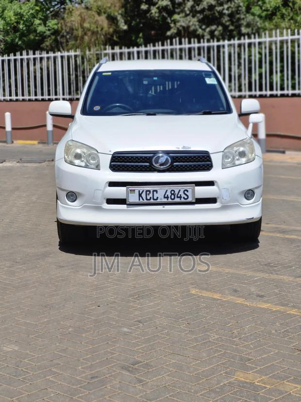 Toyota RAV4 2.4 2008 White