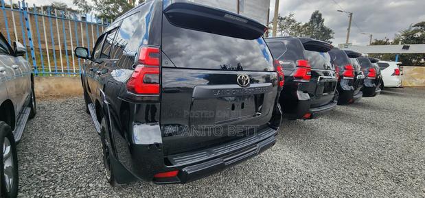 Toyota Land Cruiser Prado 2021 Black