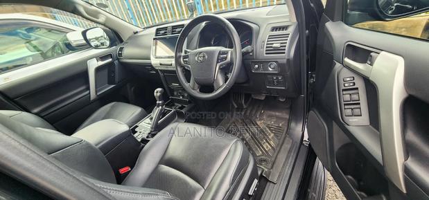 Toyota Land Cruiser Prado 2021 Black