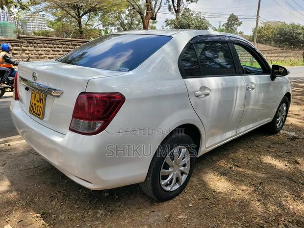 Toyota Axio 2015 Pearl