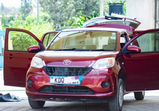 Toyota Passo 2017 Red